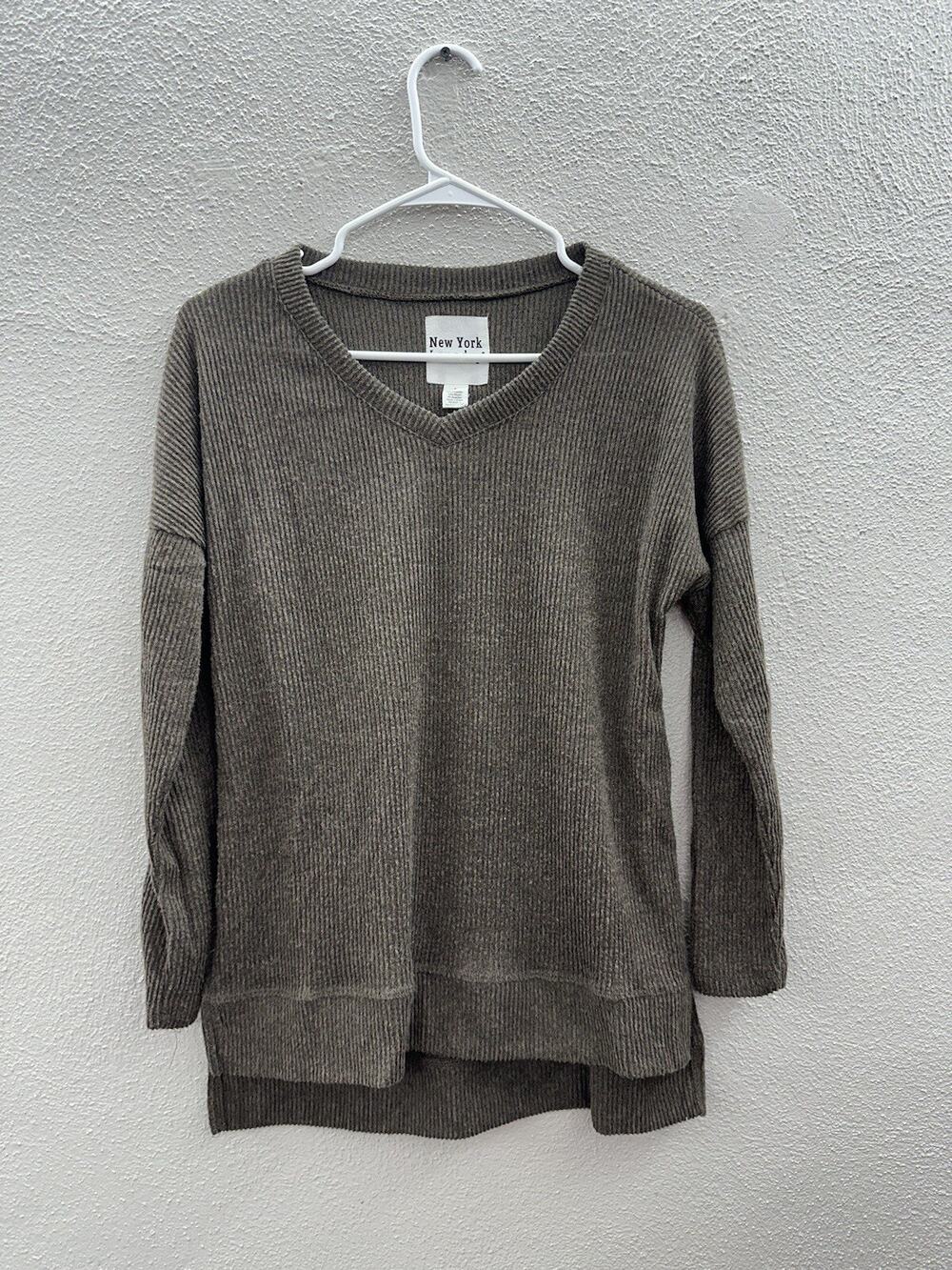 New York Laundry Womens Sweater Size Small Brown Ribbed Long Sleeve V-Neck
